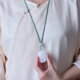 An Exquisite White Jade Fish Pattern Pendant