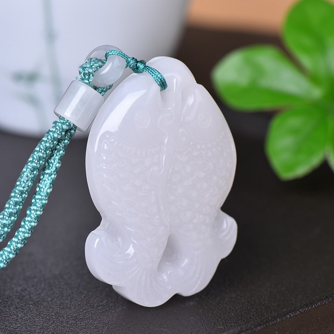 An Exquisite White Jade Fish Pattern Pendant - 3