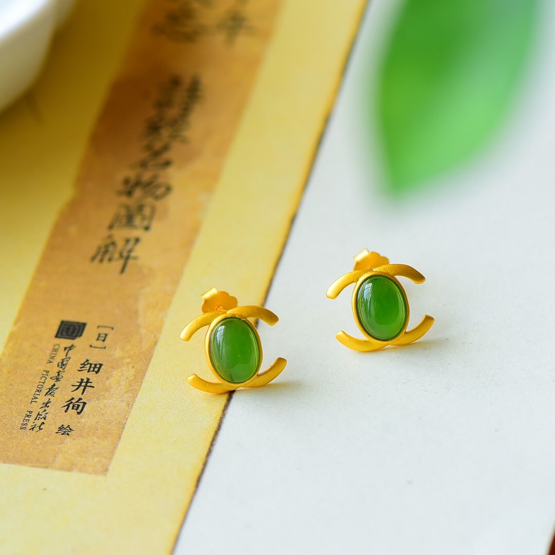 A Pair of Exquisite Sterling Silver-Gold Plated Inlaid Jasper Earrings: A Pair of Exquisite Sterling Silver-Gold Plated Inlaid Jasper Earrings,Size:0.5inx0.4in 一对纯银镀金镶碧玉耳环