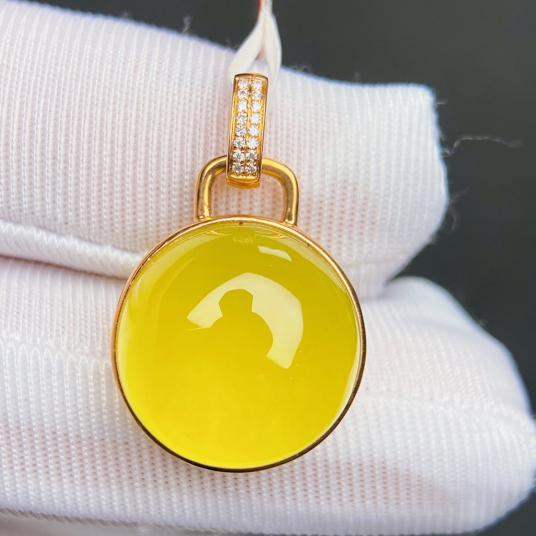 18.19Ctw Natural Gemstone Necklace: 18.19Ctw Natural Gemstone Necklace,Size:0.7inx0.7in 18.19Ctw天然宝石项链