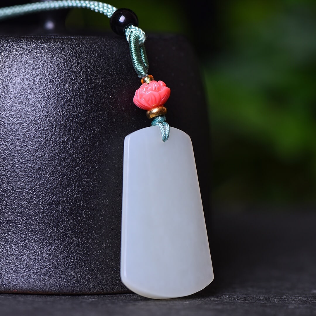 An Exquisite White Jade Pendant: An Exquisite White Jade Pendant,Size:0.9inx1.5in 白玉挂件