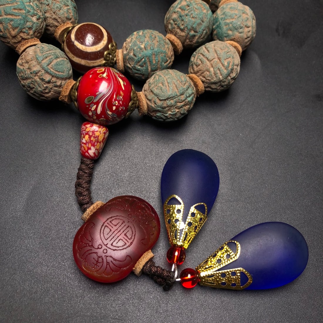 A Precious Eaglewood Bracelets - 8