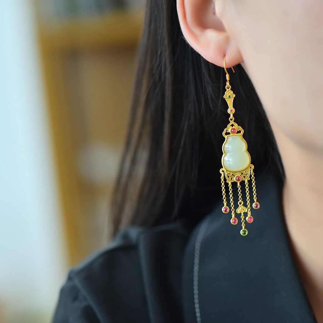 A Pair of Exquisite Sterling Silver-Gold Plated Inlaid White Jade Earrings: A Pair of Exquisite Sterling Silver-Gold Plated Inlaid White Jade Earrings 一对纯银镀金镶白玉耳环