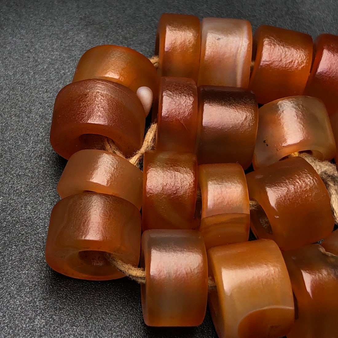 A Precious Agate Bracelets - 8