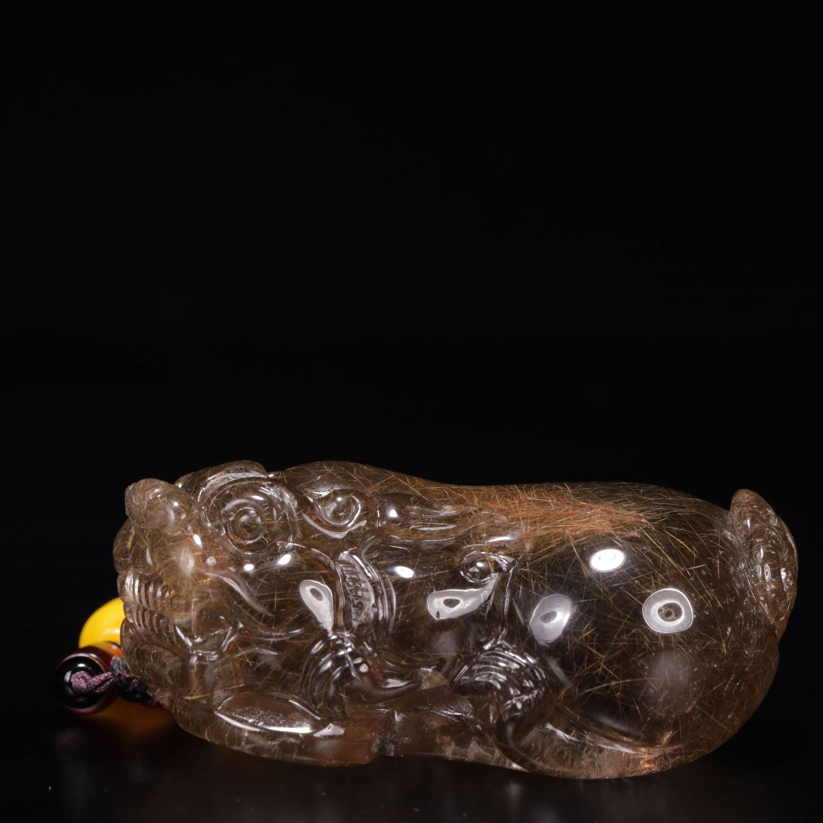 An Exquisite Crystal Auspicious Beast Pendant: An Exquisite Crystal Auspicious Beast Pendant,Size:3.1inx1.6inx1.4in,Weight:216g 水晶瑞兽挂件