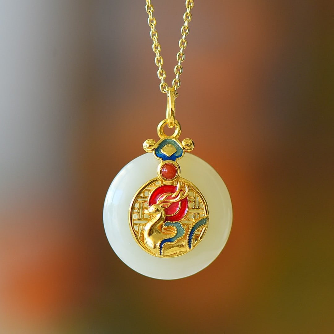 An Exquisite Sterling Silver Inlaid White Jade Deer Pattern Necklace: An Exquisite Sterling Silver Inlaid White Jade Deer Pattern Necklace 纯银镶白玉鹿纹项链