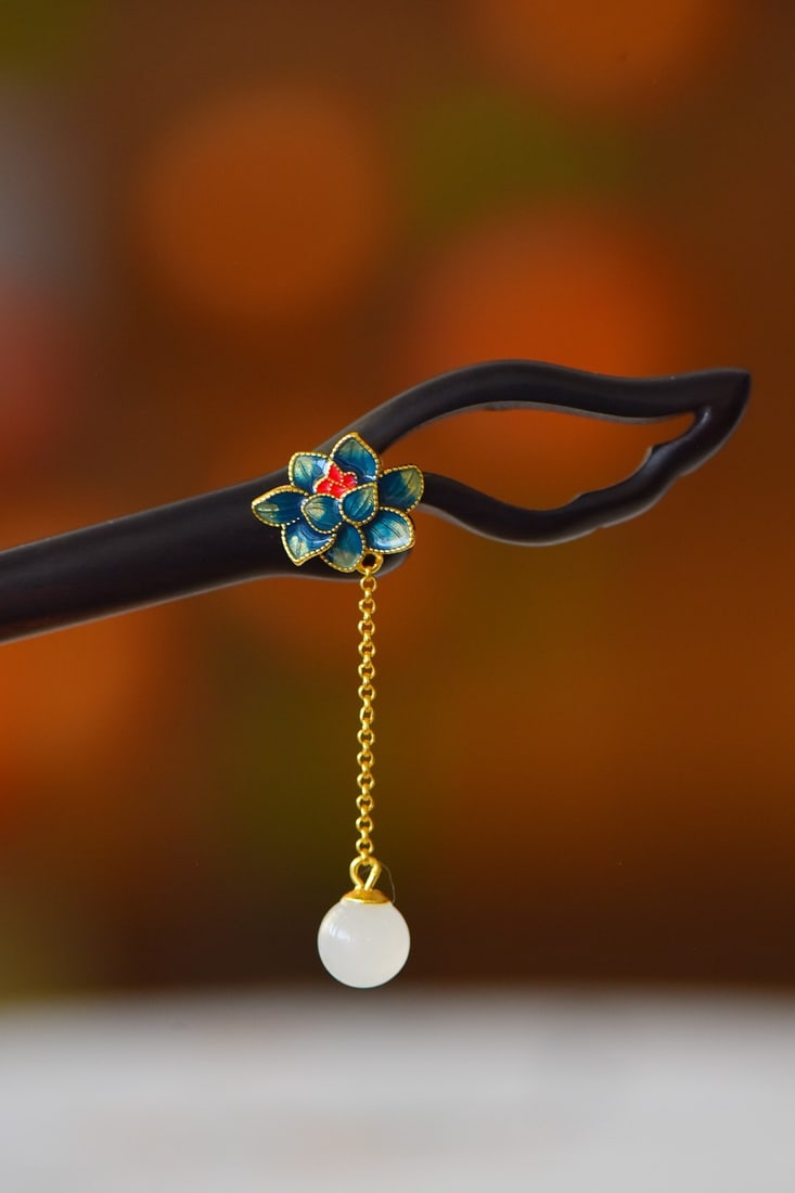 An Exquisite Sterling Silver-Gold Plated Inlaid White Jade Enamel Ebony Hairpin: An Exquisite Sterling Silver-Gold Plated Inlaid White Jade Enamel Ebony Hairpin 纯银镀金镶白玉珐琅黑檀木发簪