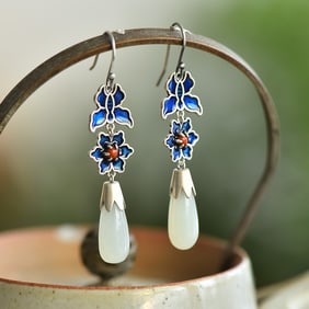 A Pair of Exquisite Sterling Silver Inlaid White Jade Flower Pattern Earrings