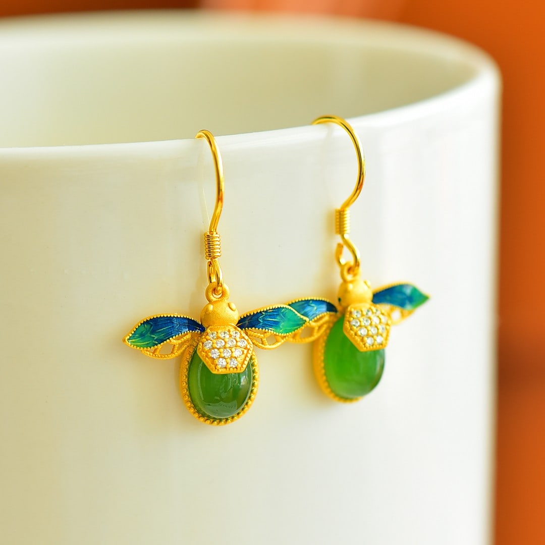 A Pair of Exquisite Sterling Silver-Gold Plated Inlaid Jasper Earrings: A Pair of Exquisite Sterling Silver-Gold Plated Inlaid Jasper Earrings,Size:0.2inx0.3in 一对纯银镀金镶碧玉耳环