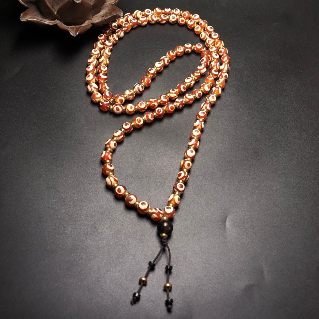 A Precious Dzi Bead Necklace - 6