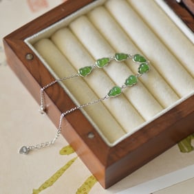 An Exquisite Sterling Silver-Gold Plated Inlaid Jasper Bracelet