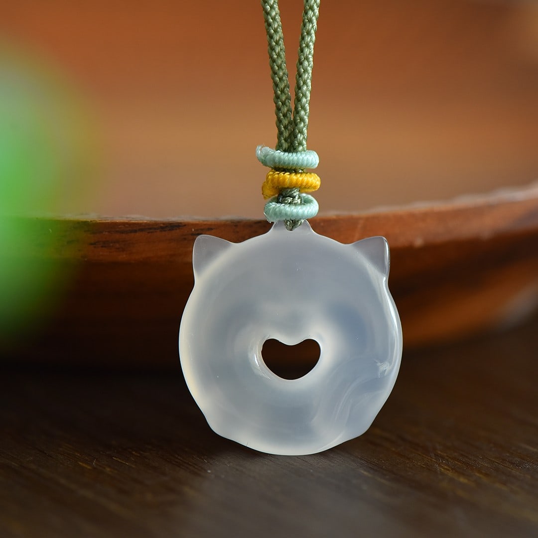An Exquisite Jadeite Pendant - 5