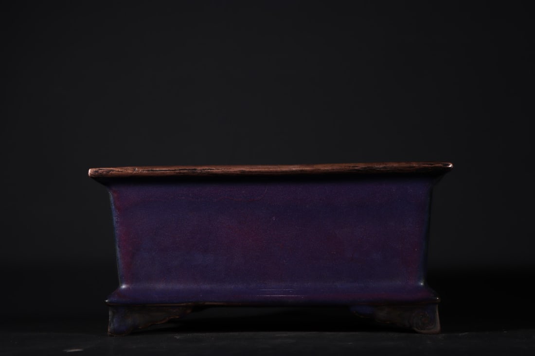 An Exquisite Jun yao Basin: An Exquisite Jun yao Basin,Song Dynasty,China,With Mark,Size:4.4inx9.6in 钧窑盆,中国宋代,带款