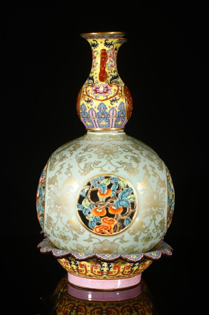 A Rare Celadon Glazed Lotus Pattern Conjoined bottles - 4