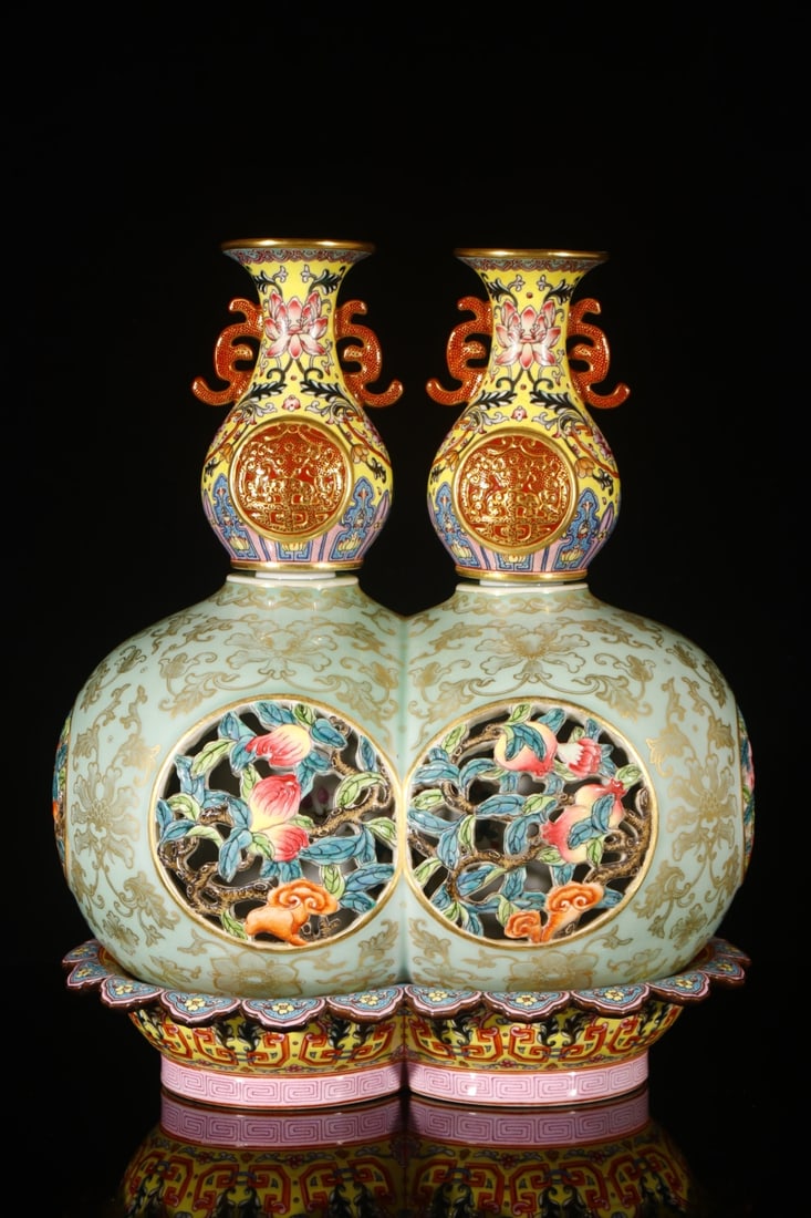 A Rare Celadon Glazed Lotus Pattern Conjoined bottles - 5