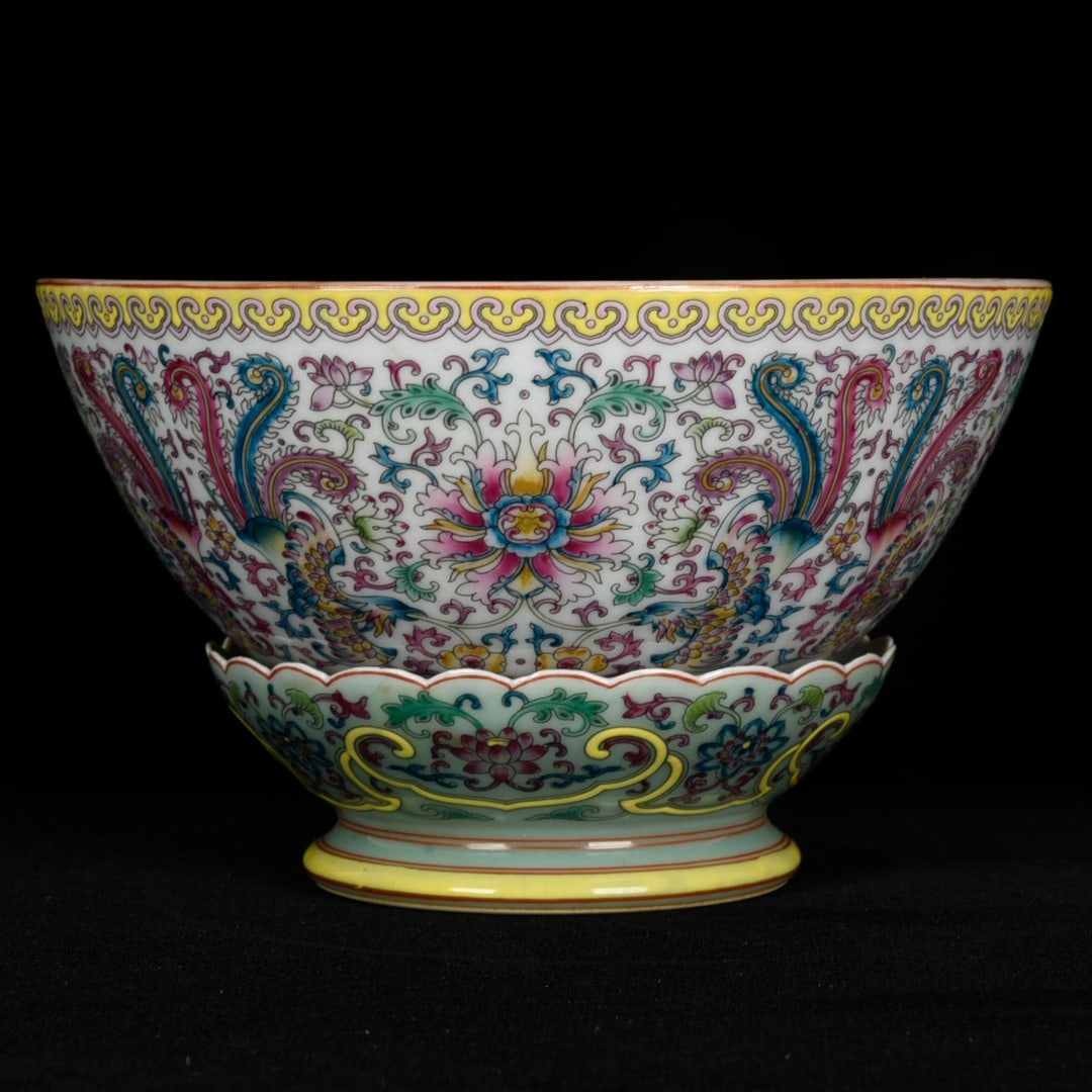An Exquisite Enamel Painted Gold Flower and Phoenix Pattern Bowl: An Exquisite Enamel Painted Gold Flower and Phoenix Pattern Bowl,Qing Dynasty,China,Qianlong Six-character Mark,Size:4.3inx7.5in 