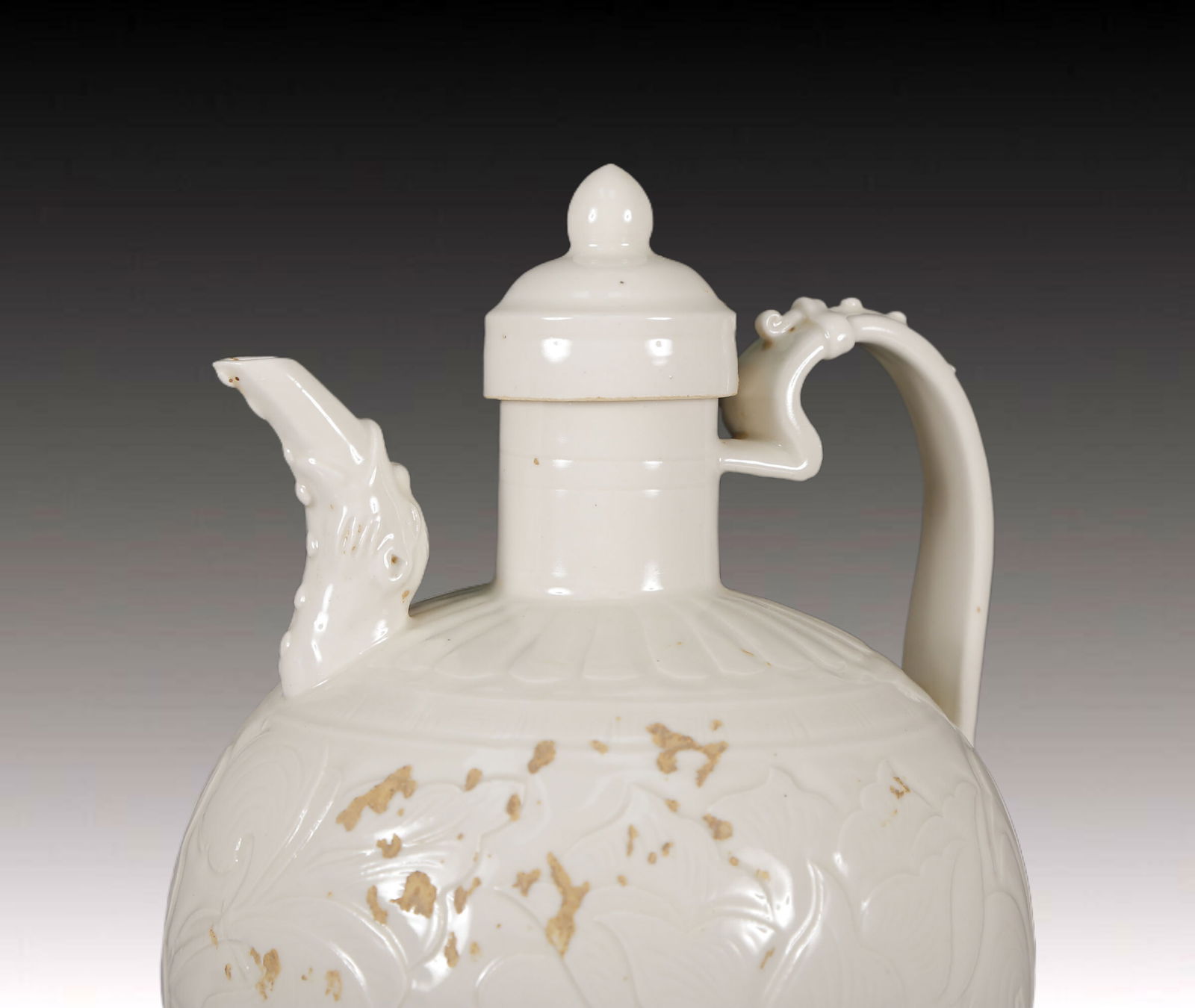 An Exquisite Ding yao Lotus Pattern Ewer - 7