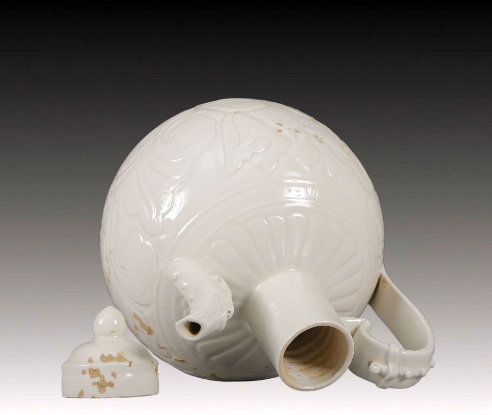 An Exquisite Ding yao Lotus Pattern Ewer - 9
