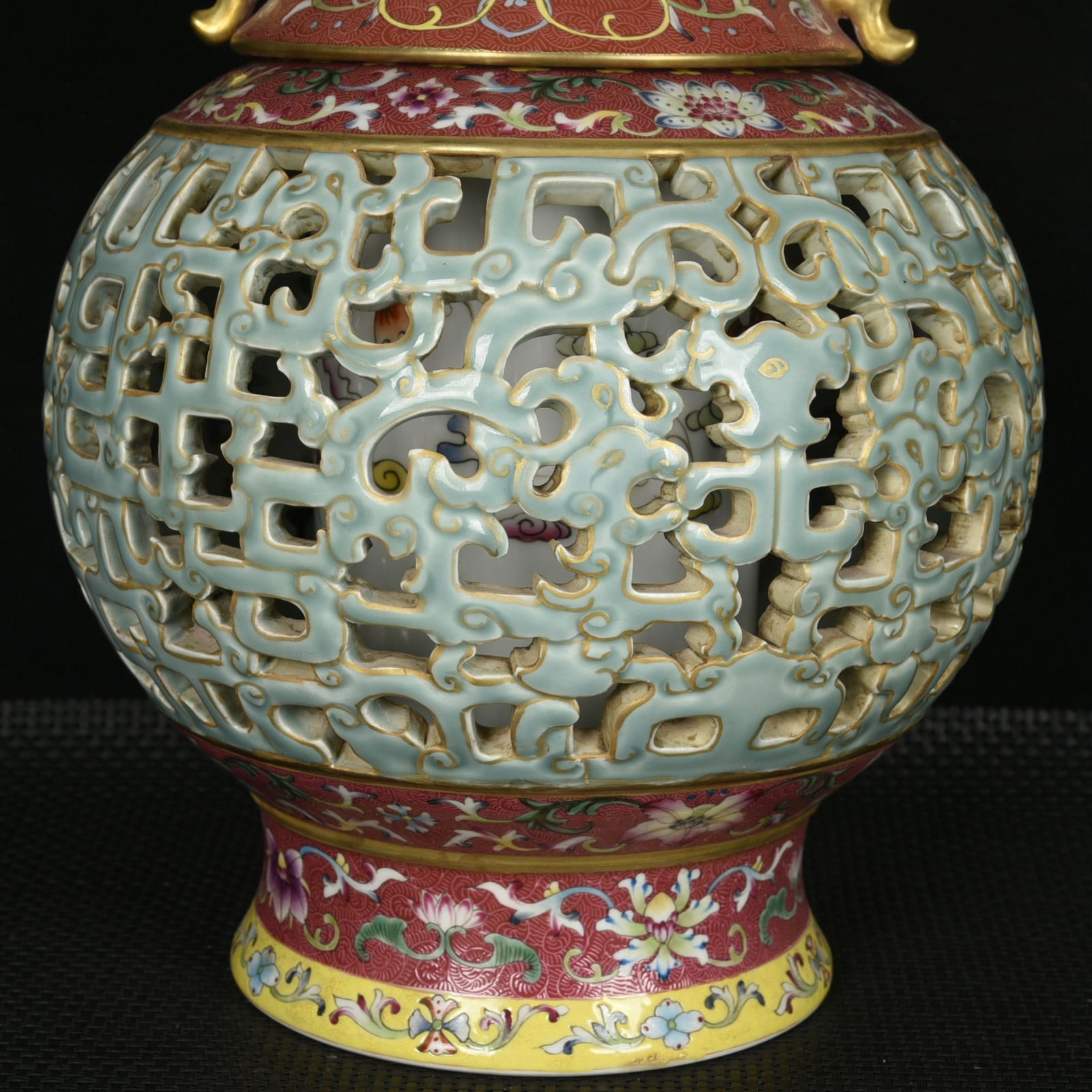 A Huge Enamel Chi-Dragon Pattern Double-Ears Vase - 3