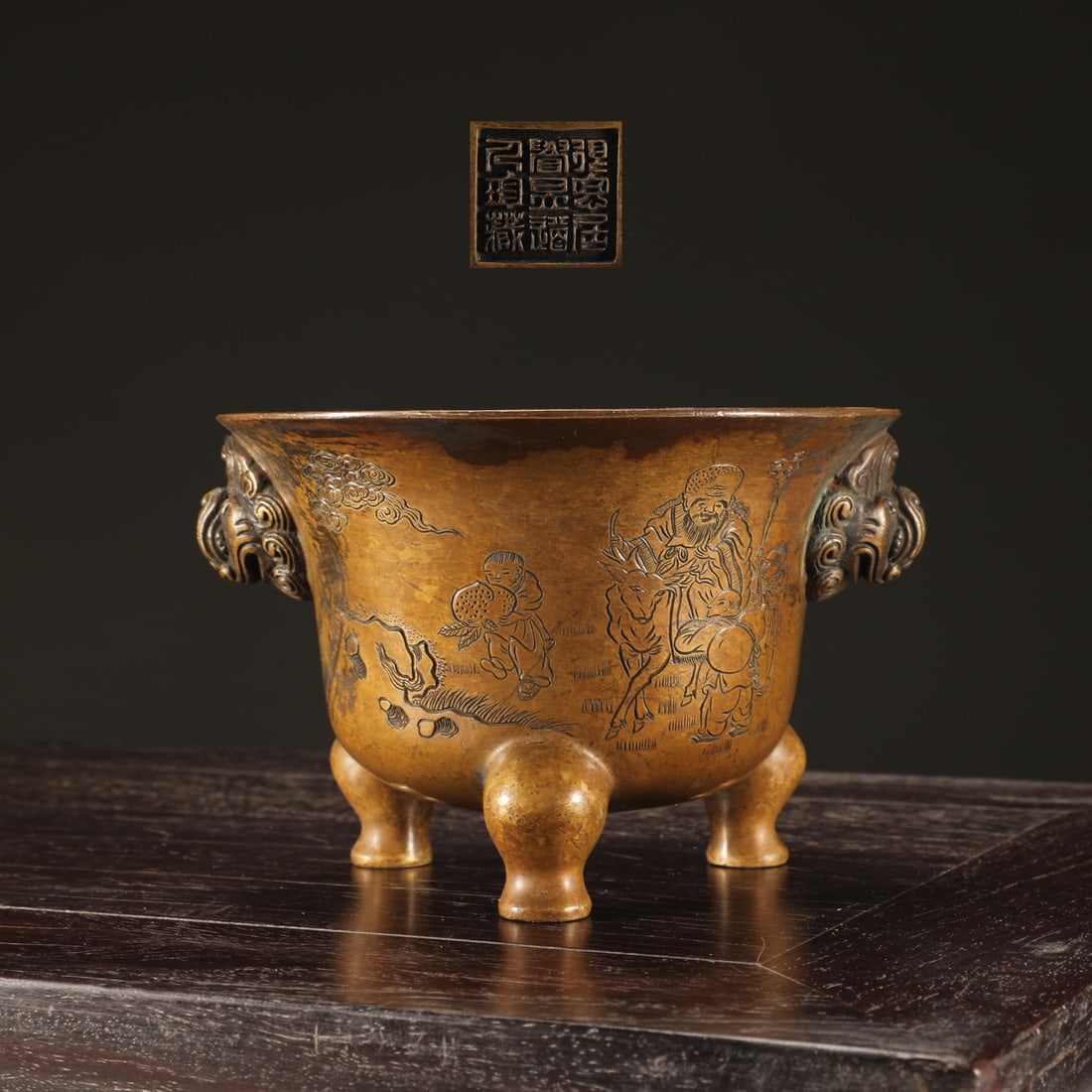An Exquisite Bronze Figure and Story Pattern Lion-Ears Tripod Censer,with Poem: An Exquisite Bronze Figure and Story Pattern Lion-Ears Tripod Censer,with Poem,Ming Dynasty,China,with Mark,Size:3.9inx5.6in,Weight:1300g 