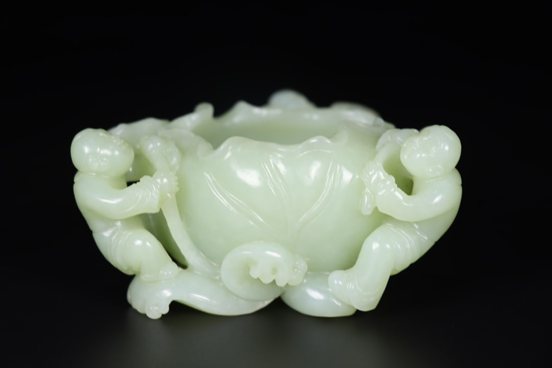 An Exquisite White Jade Figure Pattern Brush Washer - 2
