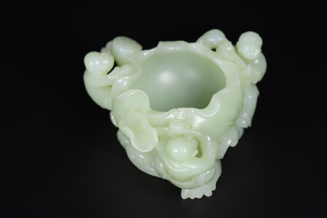 An Exquisite White Jade Figure Pattern Brush Washer - 7
