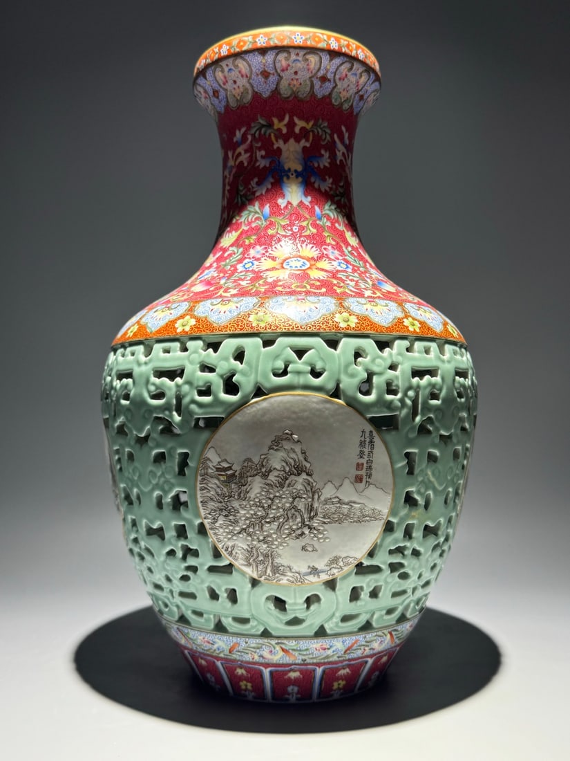 A Huge Enamel Ruby Red-Glazed Lotus Pattern Vase - 6