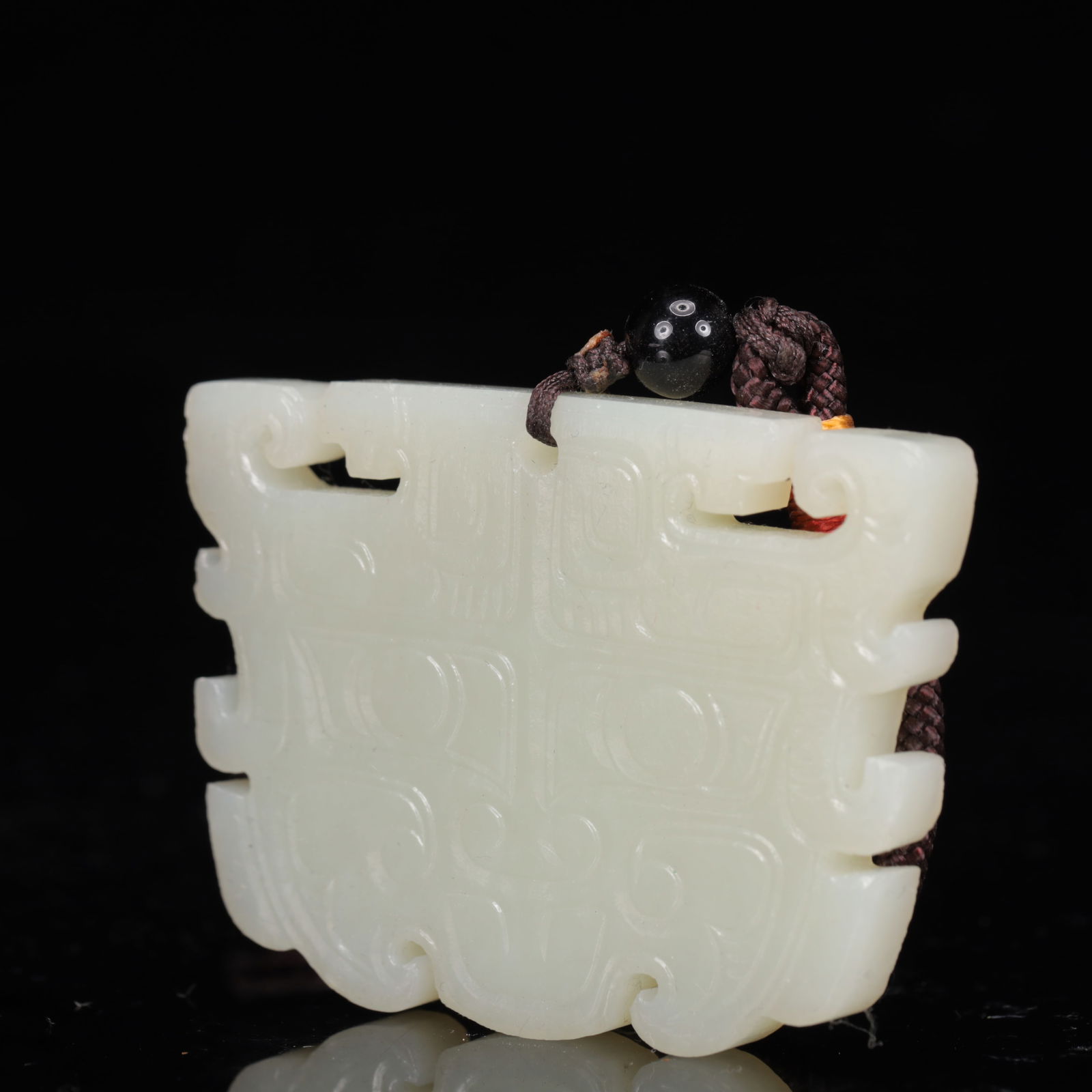 An Exquisite White Jade Beast-Face Pattern Pendant - 2
