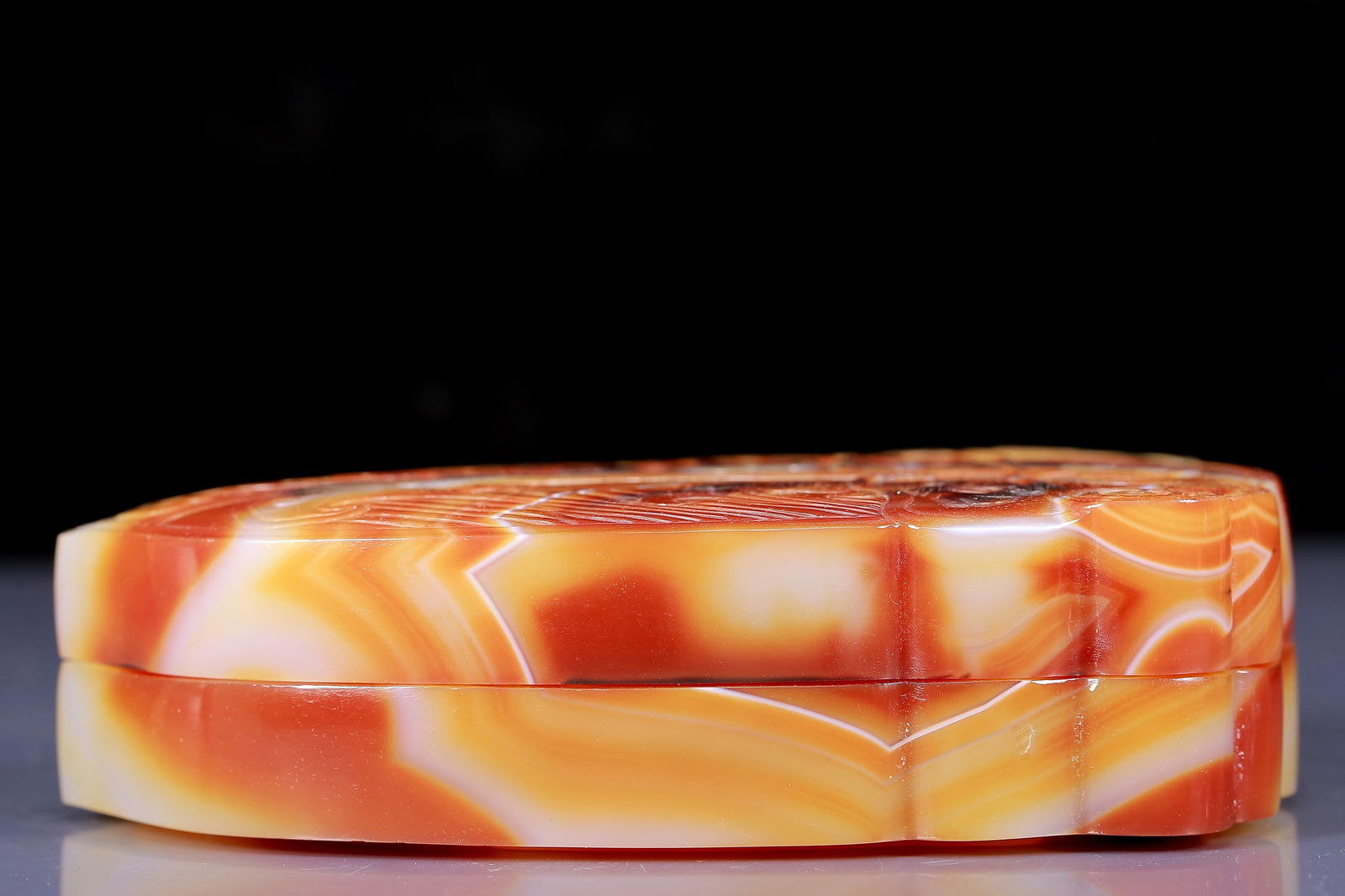 An Exquisite Agate Box - 2
