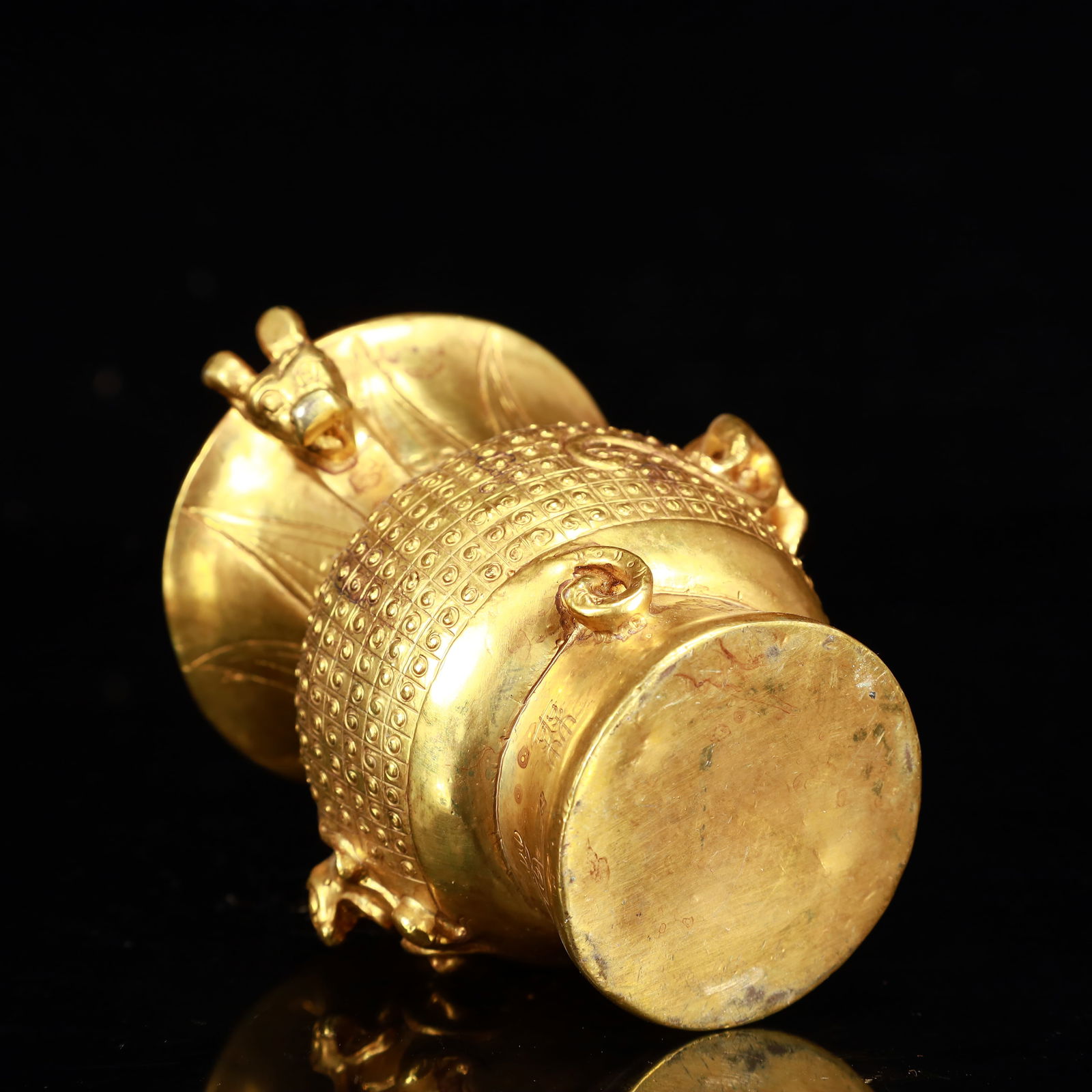 A Rare Gilt Bronze Auspicious Beast Pattern Vase - 8