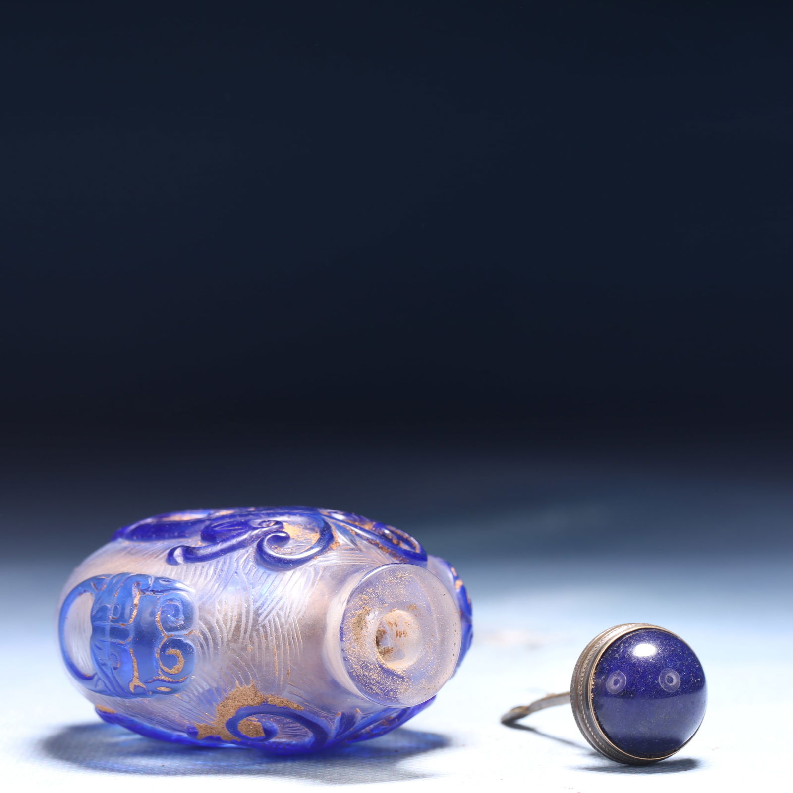 An Exquisite Glass Chi-Dragon Pattern Snuff Bottle - 5