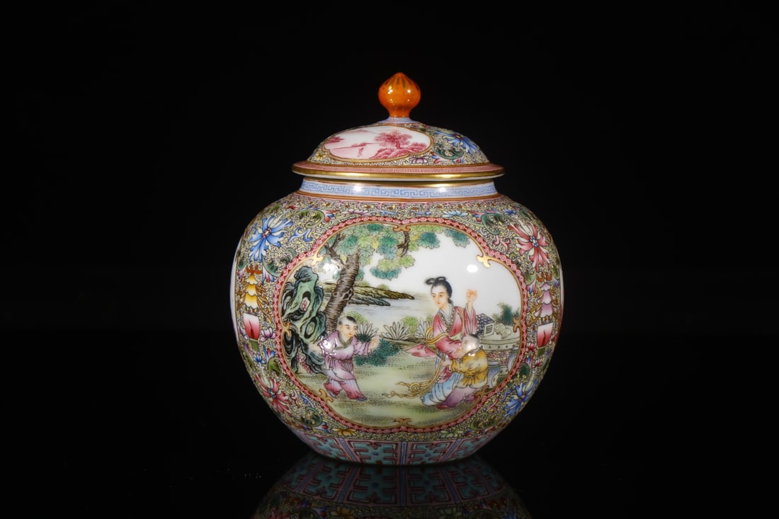 An Exquisite Enamel Character and Story Pattern Tea Caddy (1 of 9)