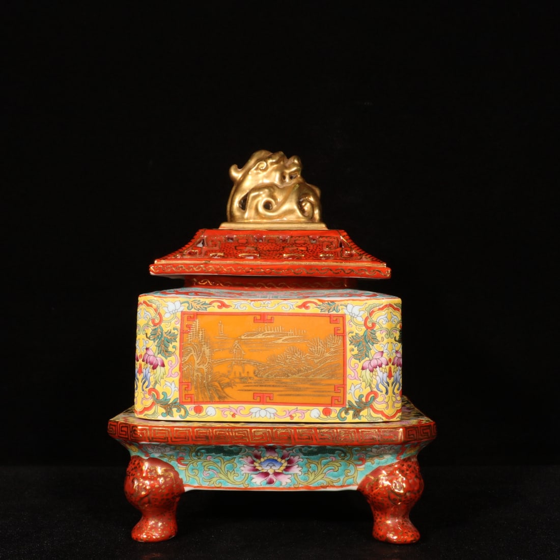 An Exquisite Enamel Painted Gold Landscape Pattern Censer: An Exquisite Enamel Painted Gold Landscape Pattern Censer,Qing Dynasty,China,Qianlong Four-character Mark,Size:6.7inx4.7in 