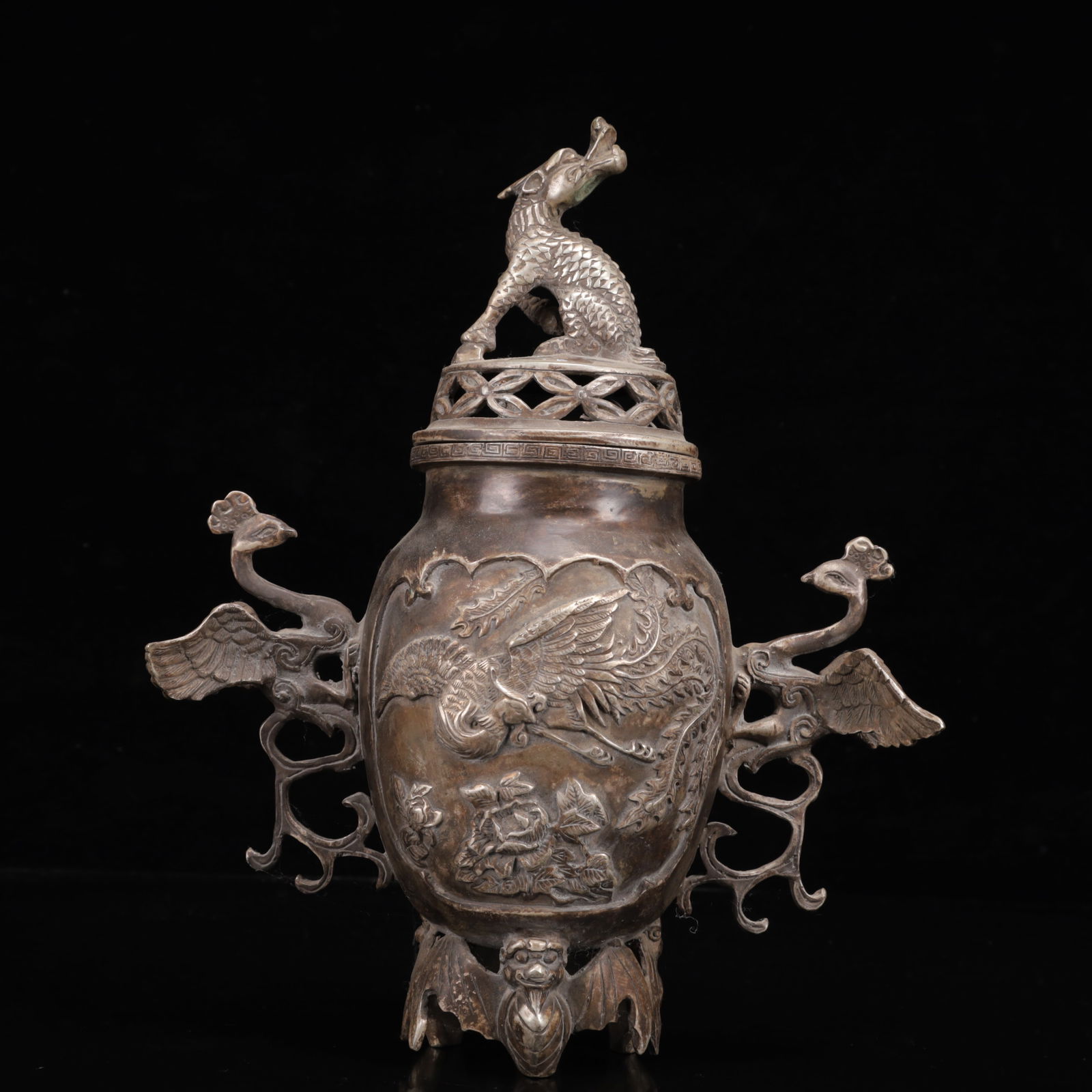 An Exquisite Silver-plated Phoenix Pattern Phoenix-Ears Auspicious Beast Censer: An Exquisite Silver-plated Phoenix Pattern Phoenix-Ears Auspicious Beast Censer,Ming Dynasty,China,Xuande Four-Character Mark,Size:9.4inx4.3inx11.4in,Weight:1500g 