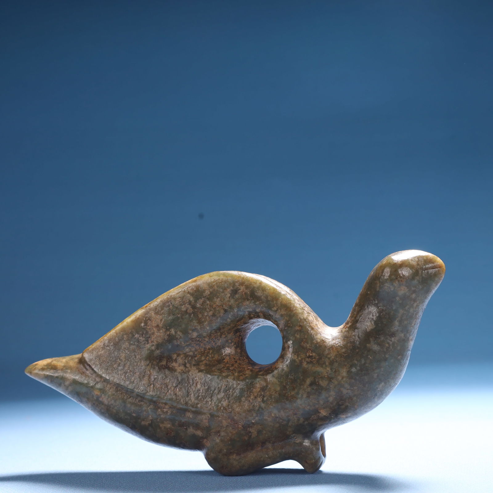 An Archaic Hongshan Culture Greenish Jade Bird Ornament: An Archaic Hongshan Culture Greenish Jade Bird Ornament,Ancient Time,China,Size:6.3inx3inx1.3in,Weight:428.6g 