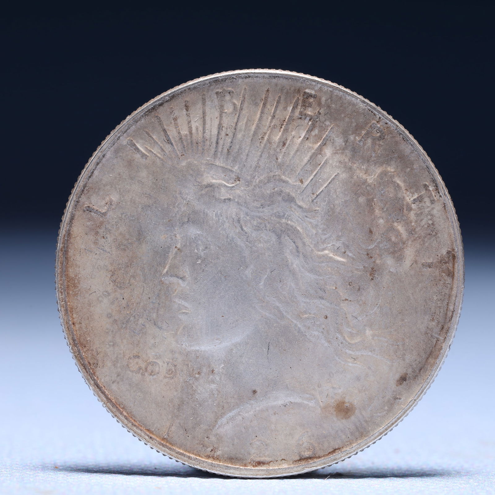 Liberty In God We Trust 1926 Sterling Silver One Dollar Coin: Liberty In God We Trust 1926 Sterling Silver One Dollar Coin, Eagle stamp, Weight:26.9g