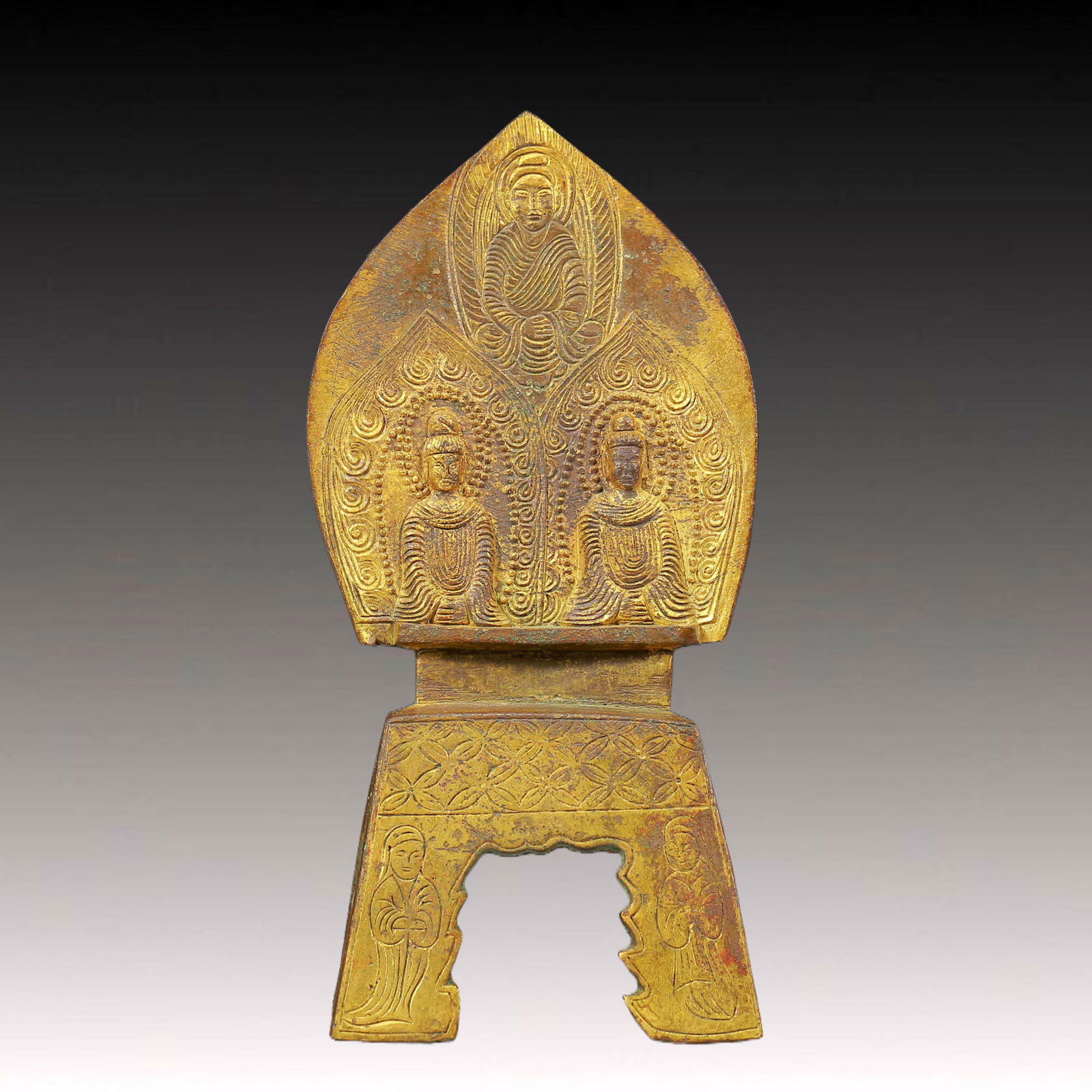 A Solemn Gilt Bronze Buddha: A Solemn Gilt Bronze Buddha,N.Wei , China,Size: 3.3inx2.2inx7.5in,Weight:775g 铜鎏金佛像，北魏时期