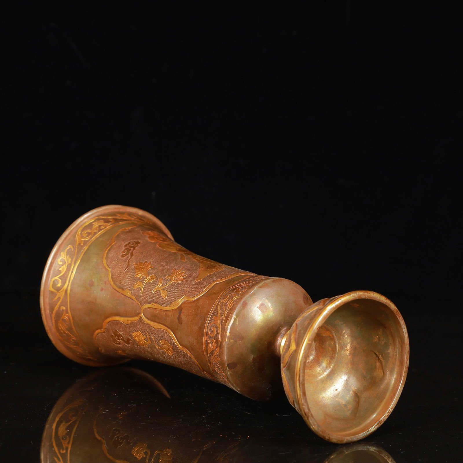 An Exquisite Gilt Silver Figure Pattern Cup - 10