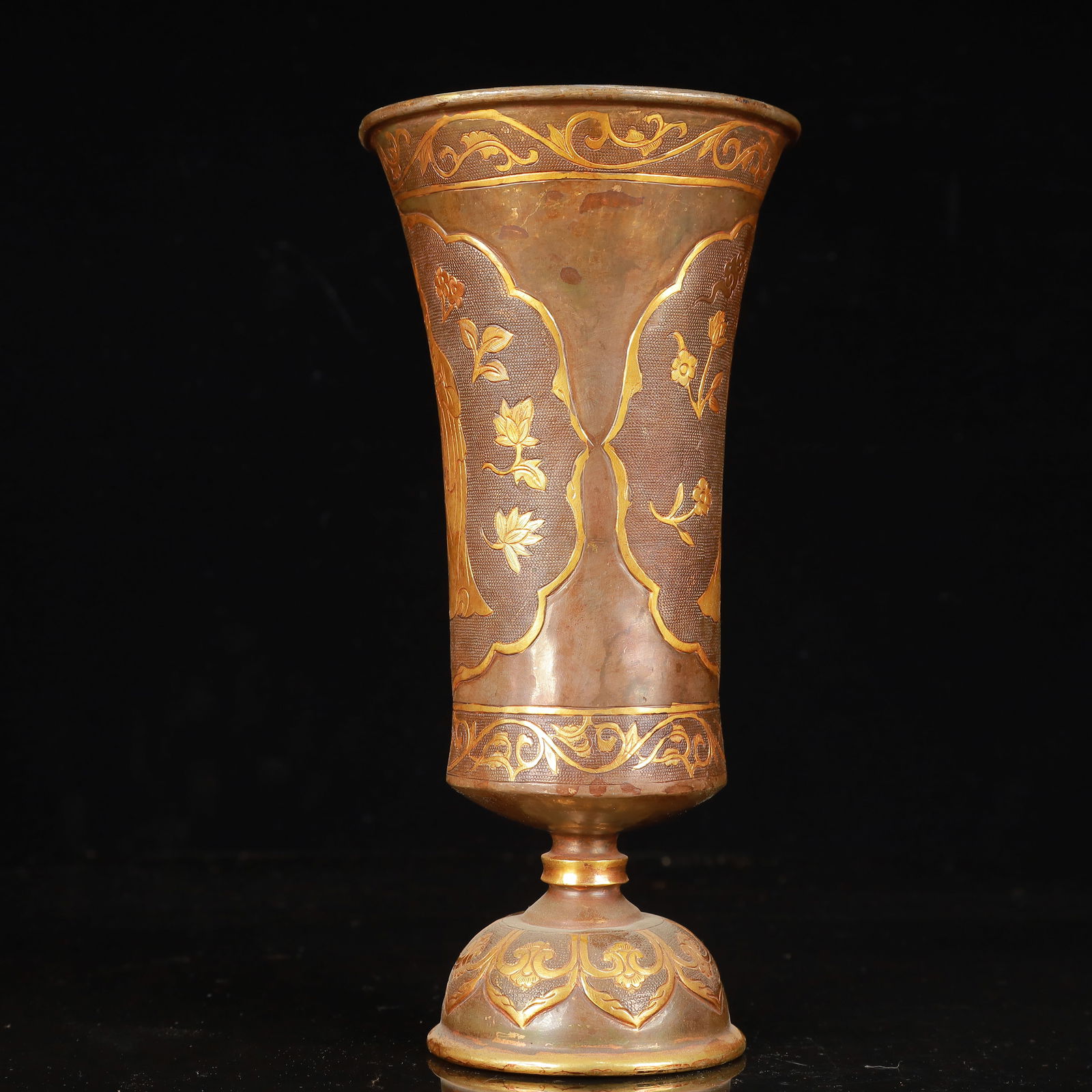 An Exquisite Gilt Silver Figure Pattern Cup - 4