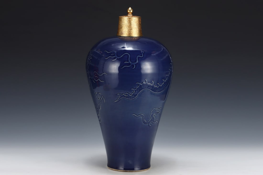 A Huge Ji Blue Glazed Dragon Pattern Bottle - 4