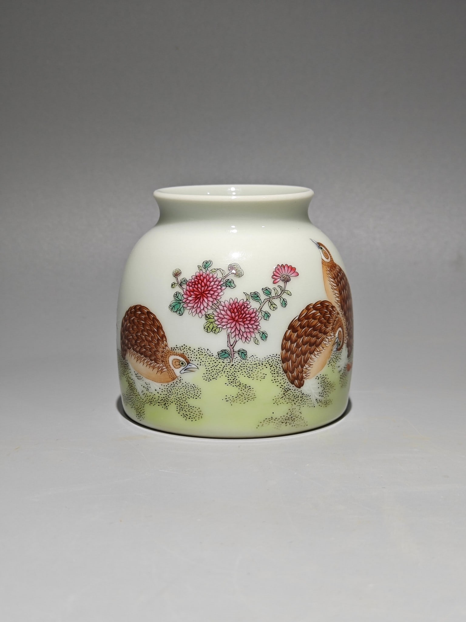 An Exquisite Enamel Flower and Bird Pattern Water Pot,with poem: An Exquisite Enamel Flower and Bird Pattern Water Pot,with poem,Qing Dynasty,China,Yongzheng Four-character Mark,Size:3.3inx3.3in 