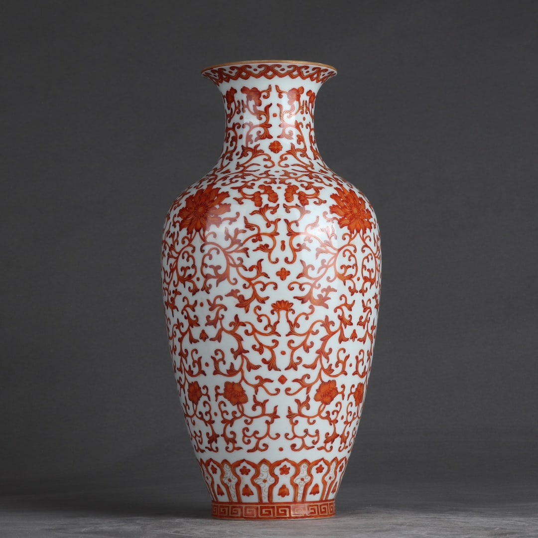 An Exquisite Iron-Red Lotus Pattern Vase - 8