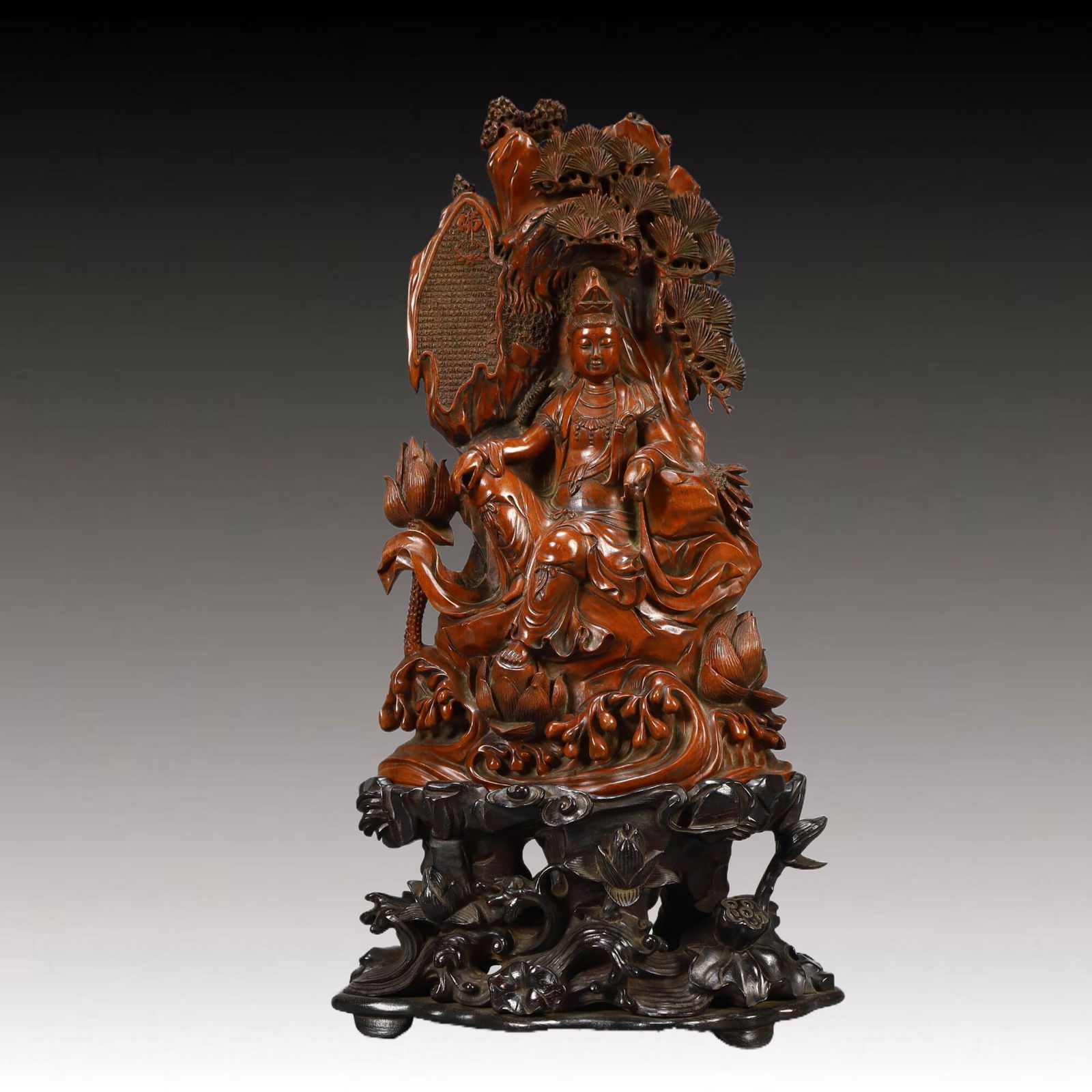 A Rare Boxwood Statue of Avalokitesvara: A Rare Boxwood Statue of Avalokitesvara,Qing Dynasty, China,Size:7.1inx3.3inx13in,Weight:800g 黄杨木观音像,中国清代