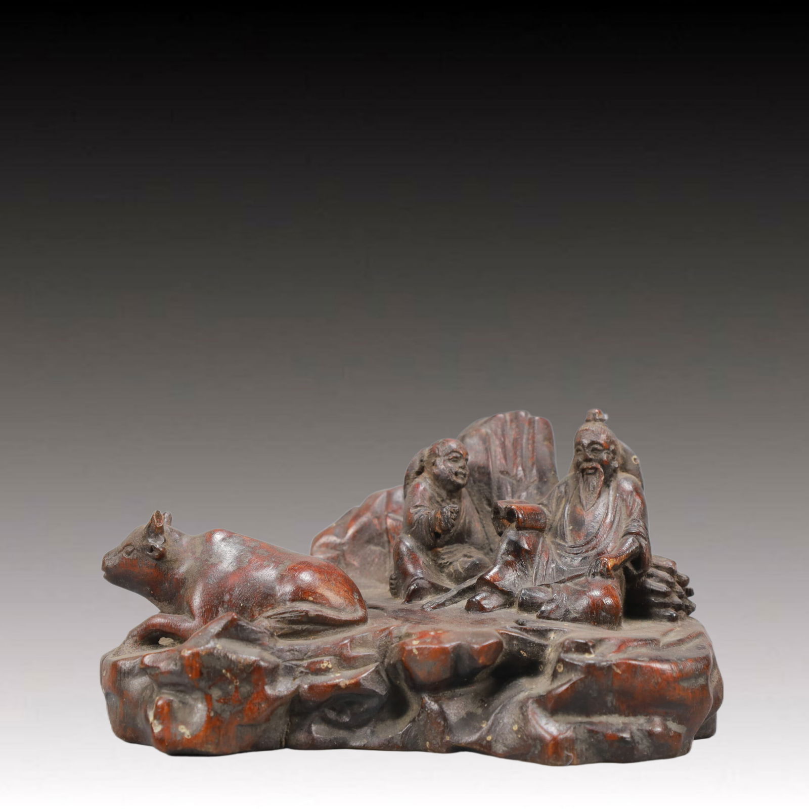 An Exquisite Eaglewood Figure Ornament: An Exquisite Eaglewood Figure Ornament,Qing Dynasty,China,Size:5.5inx3.1inx3.1in,Weight:150g 沉香木人物摆件,中国清代