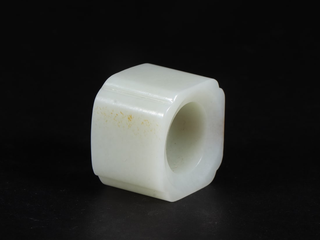 An Exquisite White Jade Thumb Ring - 6