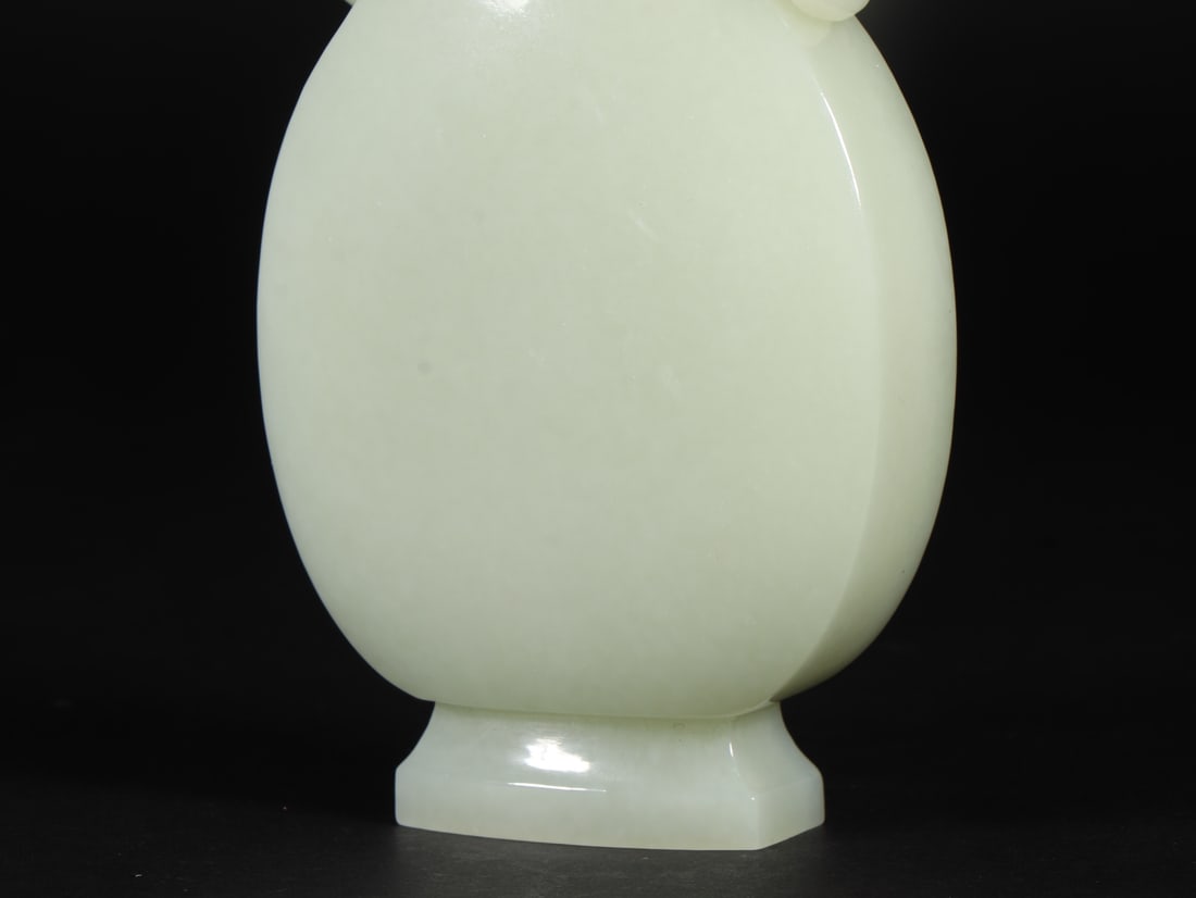 An Exquisite White Jade Double-Ears Bottle - 7