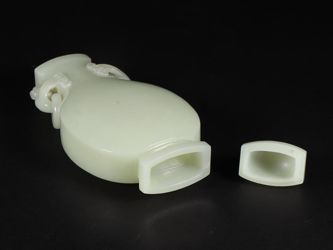An Exquisite White Jade Double-Ears Bottle - 9