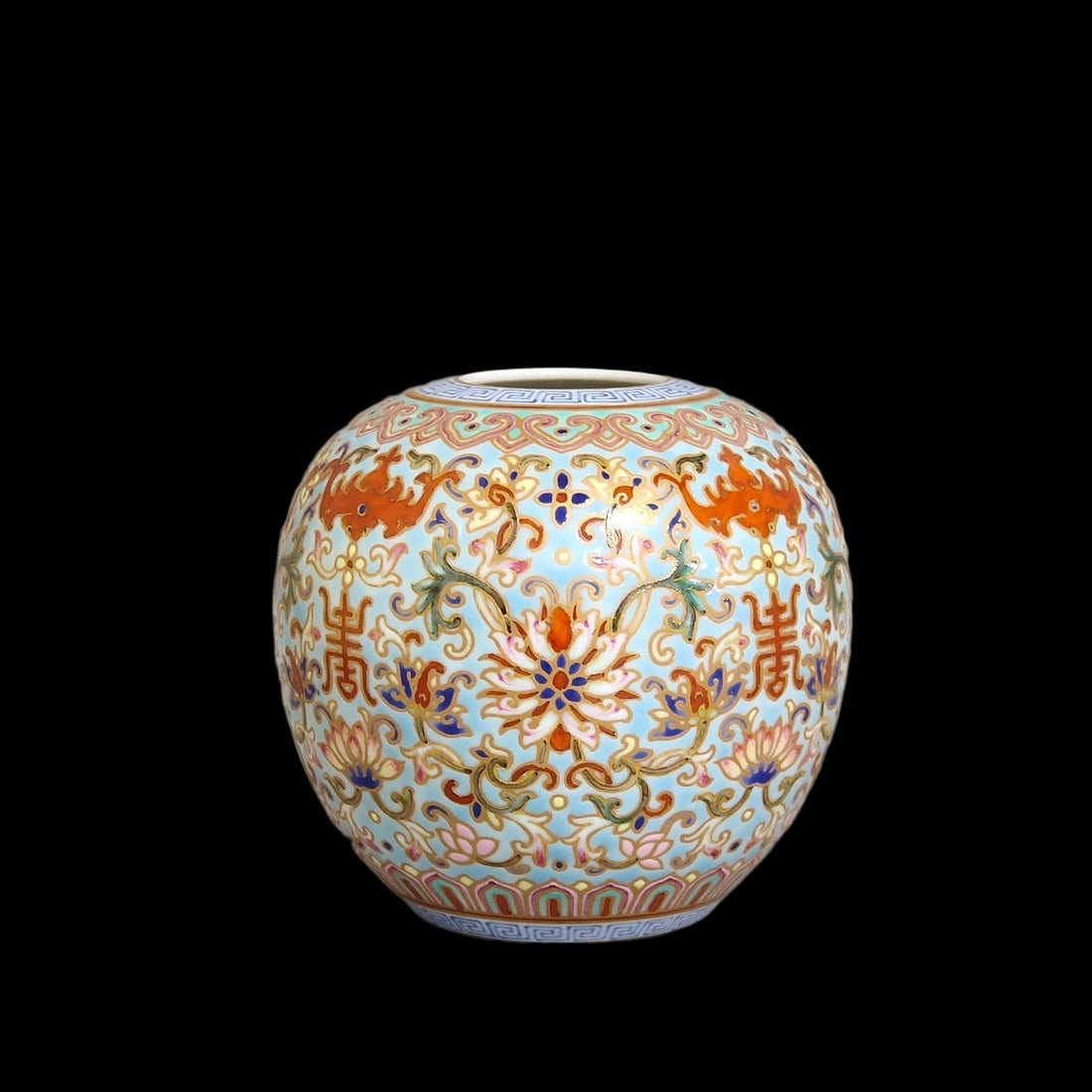 An Exquisite Famille-Rose Lotus Pattern Jar: An Exquisite Famille-Rose Lotus Pattern Jar,Qing Dynasty,China,With Mark,Size:3.1inx3.1in 粉彩缠枝莲纹罐,中国清代,带款