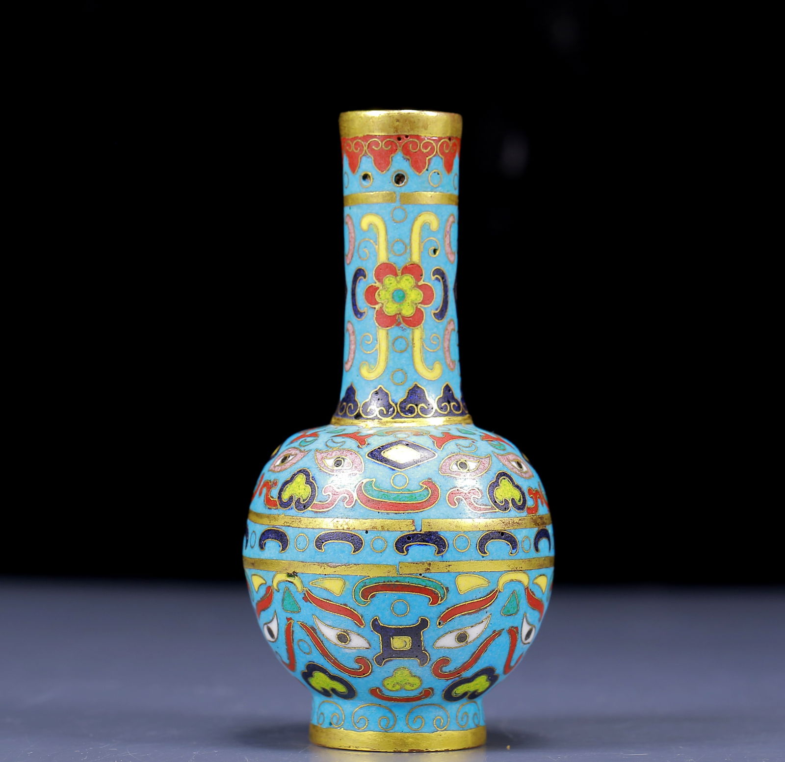 An Exquisite Cloisonne Beast-Face Pattern Vase - 4