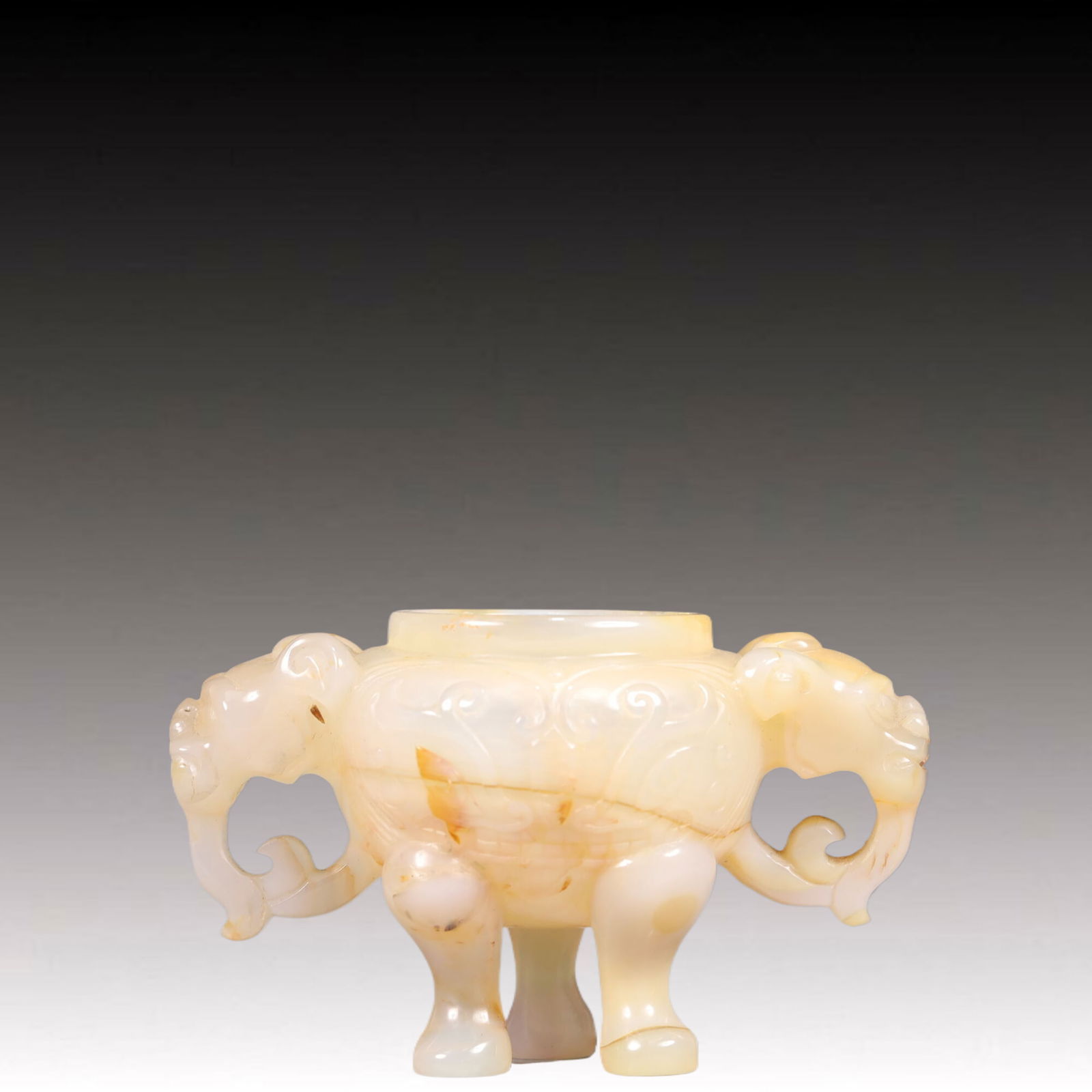 An Exquisite Agate Beast-Face Pattern Double-Ears and Tripod Censer: An Exquisite Agate Beast-Face Pattern Double-Ears and Tripod Censer,Qing Dynasty, China,Size:4.7inx2.6inx2.8in Weight:200g 玛瑙兽面纹双耳三足Ɖ